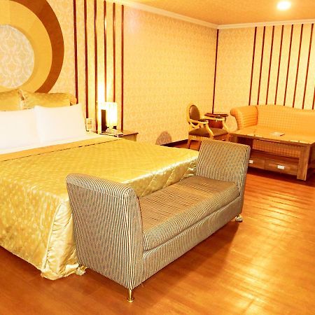 Huang Xing Motel Pingtung エクステリア 写真