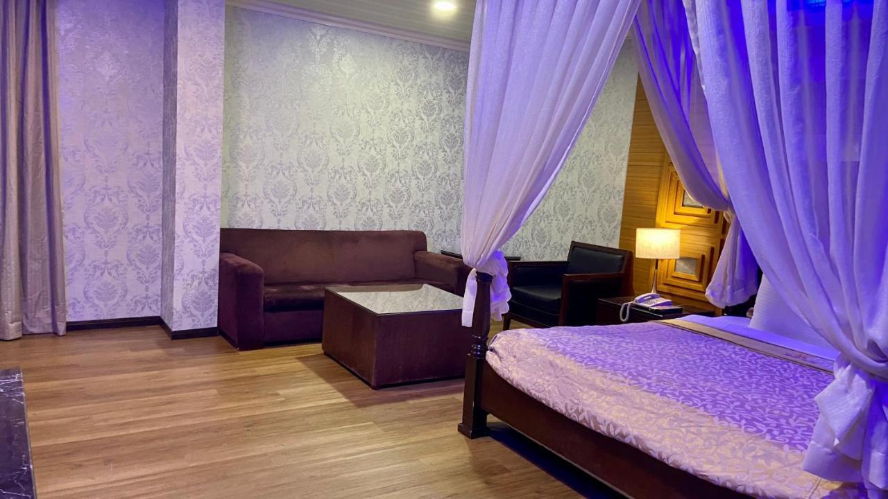 Huang Xing Motel Pingtung エクステリア 写真