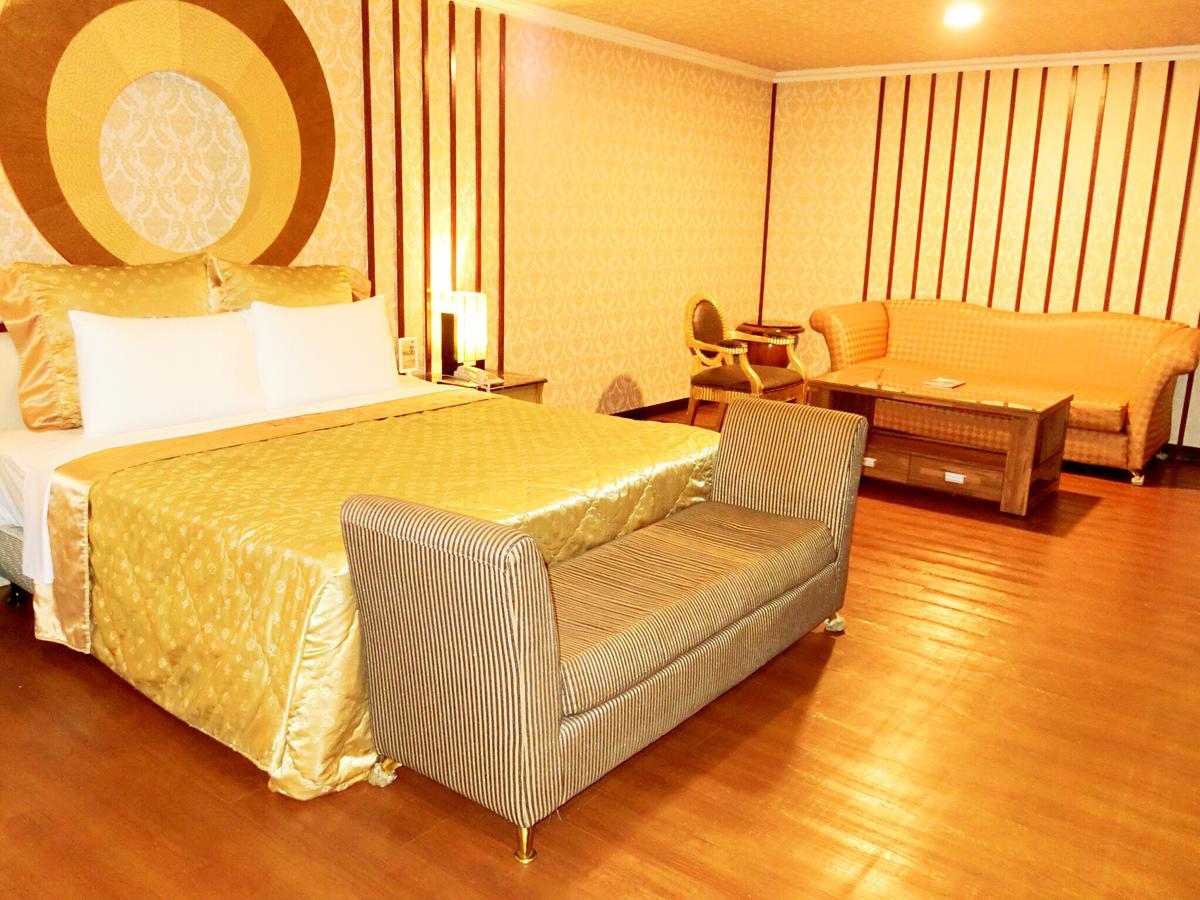 Huang Xing Motel Pingtung エクステリア 写真